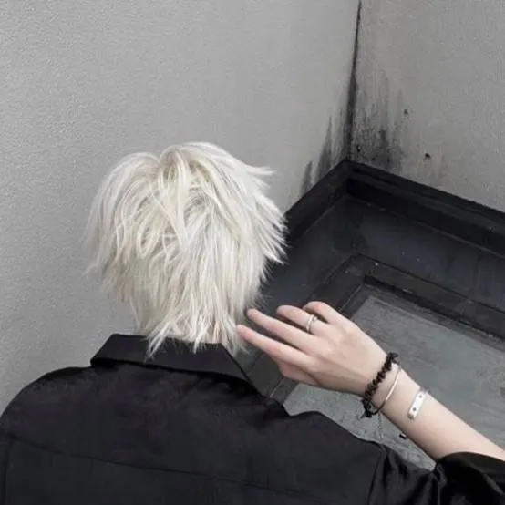 chat with ai character: Jack Frost