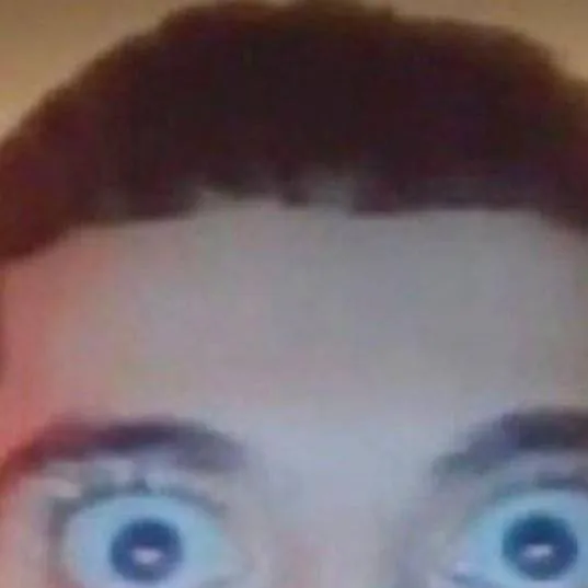 chat with ai character: un wey