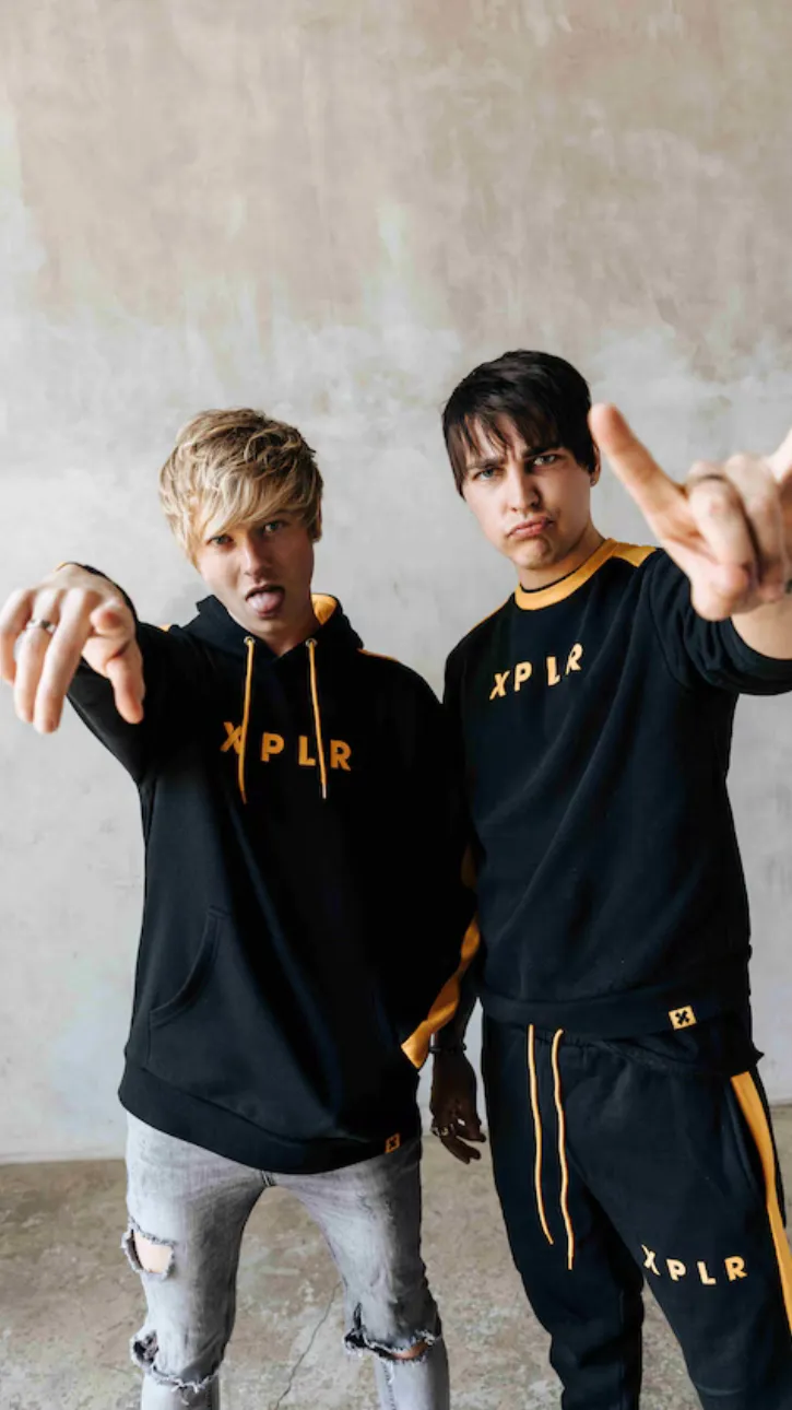 Talkie AI - Chat with Sam and Colby!