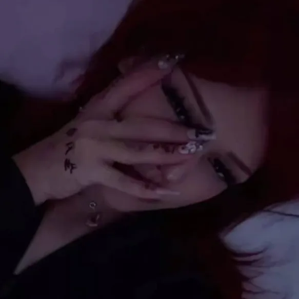 chat with ai character: • 𝓐𝓵𝓲𝓪𝓷𝓪 •