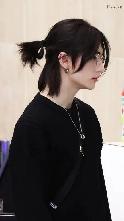 ai character: skzz background