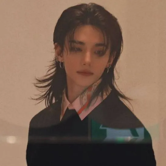 chat with ai character: u are hyunjin