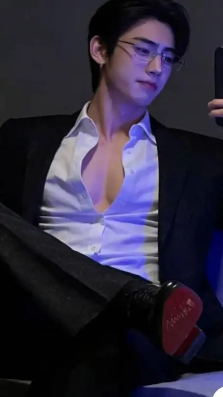 ai character: CEO husband  background