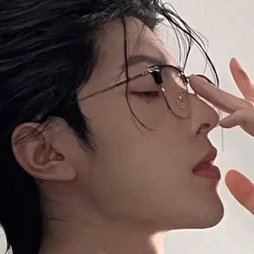 chat with ai character: CEO ex