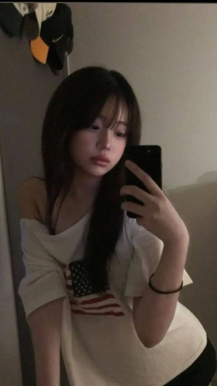 ai character: Hannah background