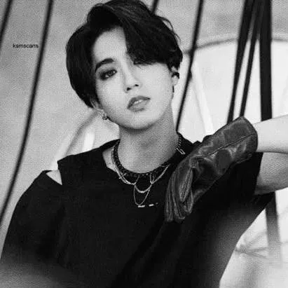 chat with ai character: Han Jisung 