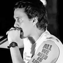 chat with ai character: Canserbero 