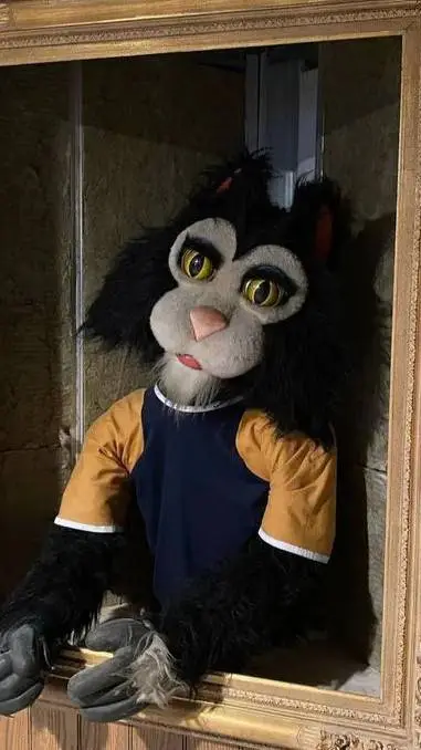 ai character: Crusty the cat  background