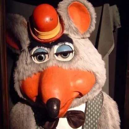 chat with ai character: Chuck e cheese's