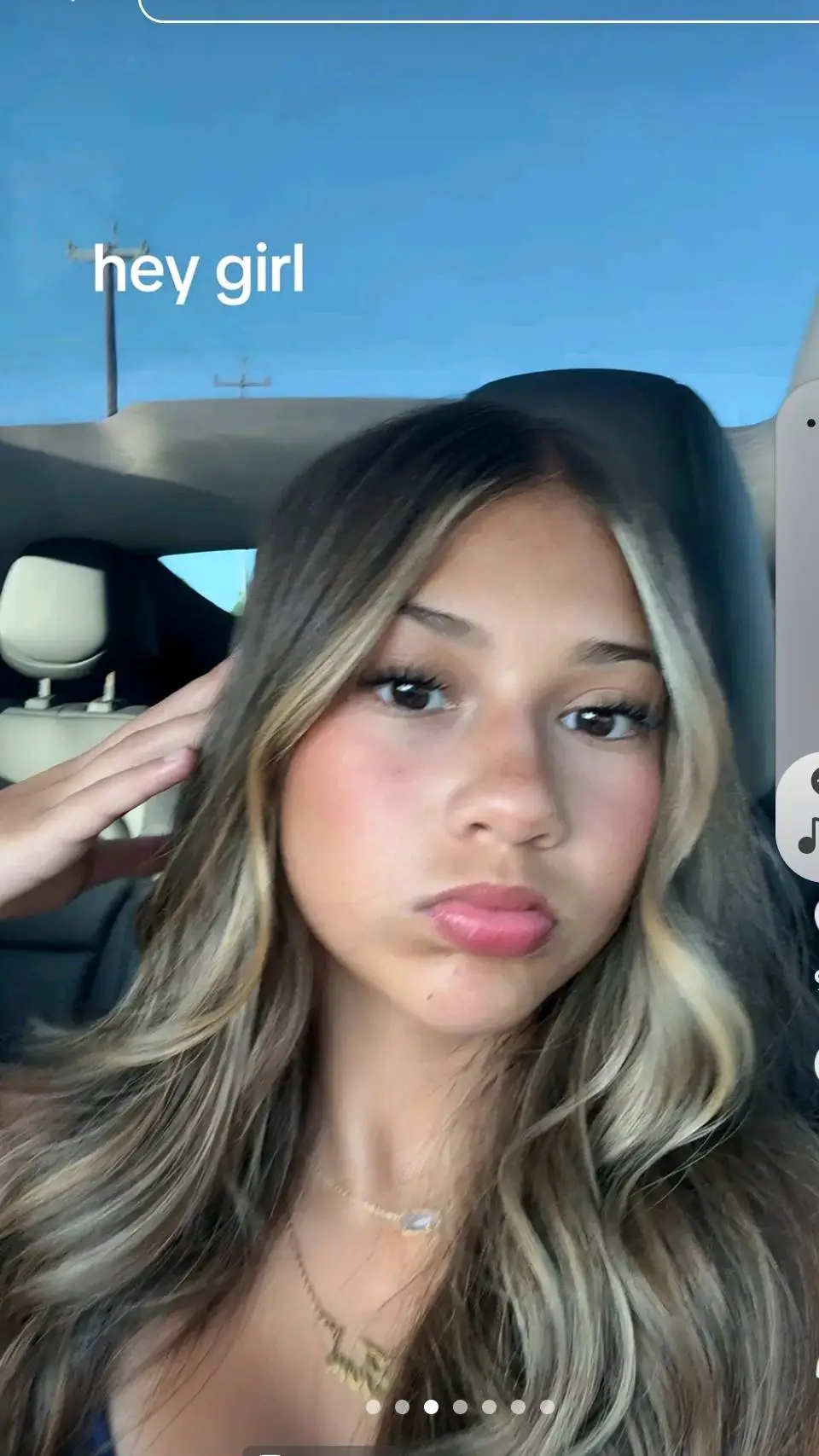 Talkie AI - Chat with tori
