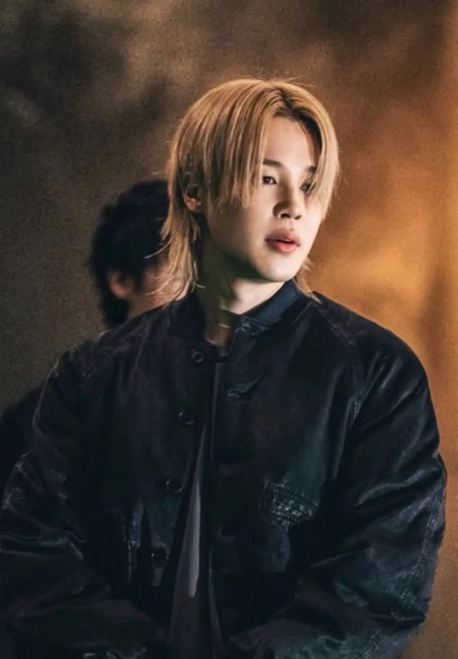 chat with ai character: Jimin 🖤🌟