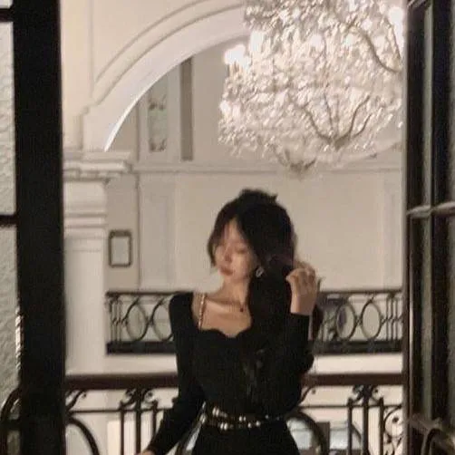 chat with ai character: jame