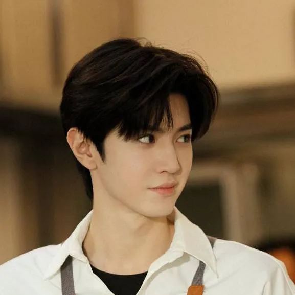 chat with ai character: Chen Zheyuan