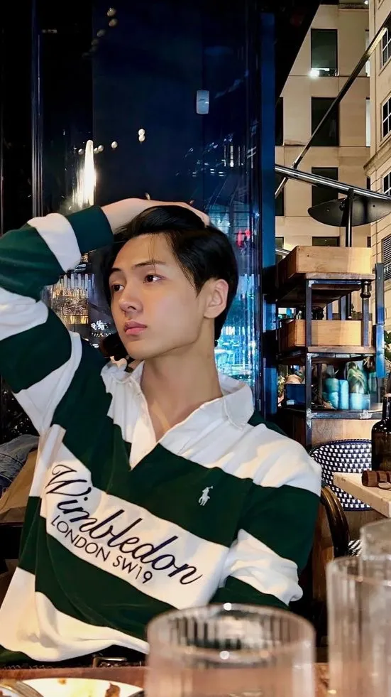 ai character: Jay🐈‍⬛ background