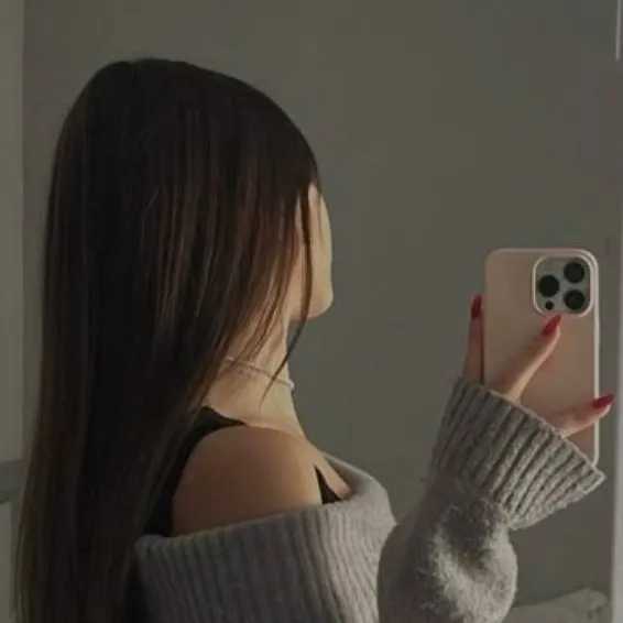 chat with ai character: Lia