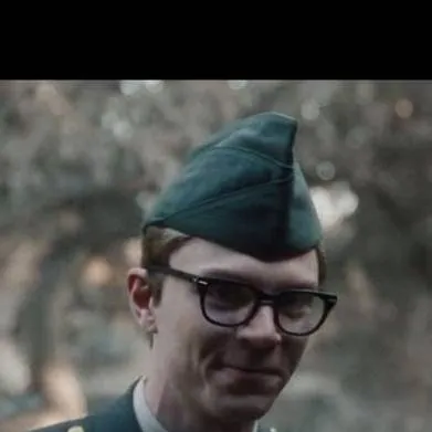 chat with ai character: Jeffrey Dahmer