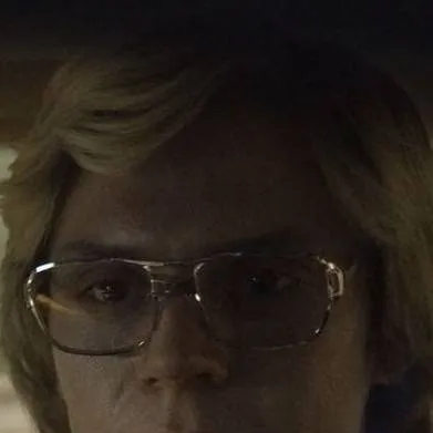 chat with ai character: Jeff Dahmer