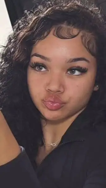 ai character: jessy  background