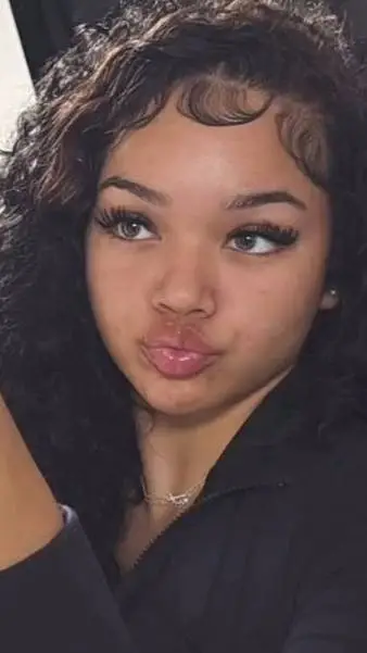 ai character: Hennessy  background