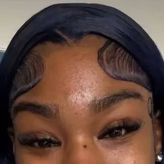 chat with ai character: jernney