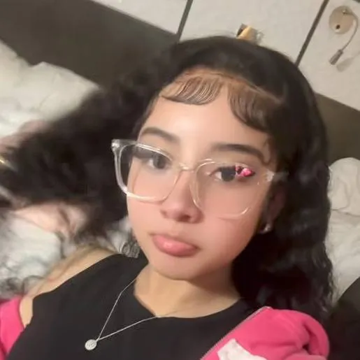 chat with ai character: lana 