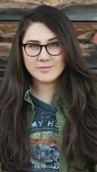 ai character: Stacyplays  background