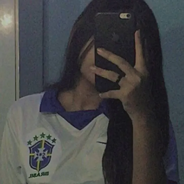 chat with ai character: Juliax laura x ju