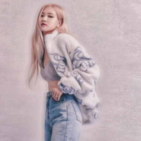 chat with ai character: Rose