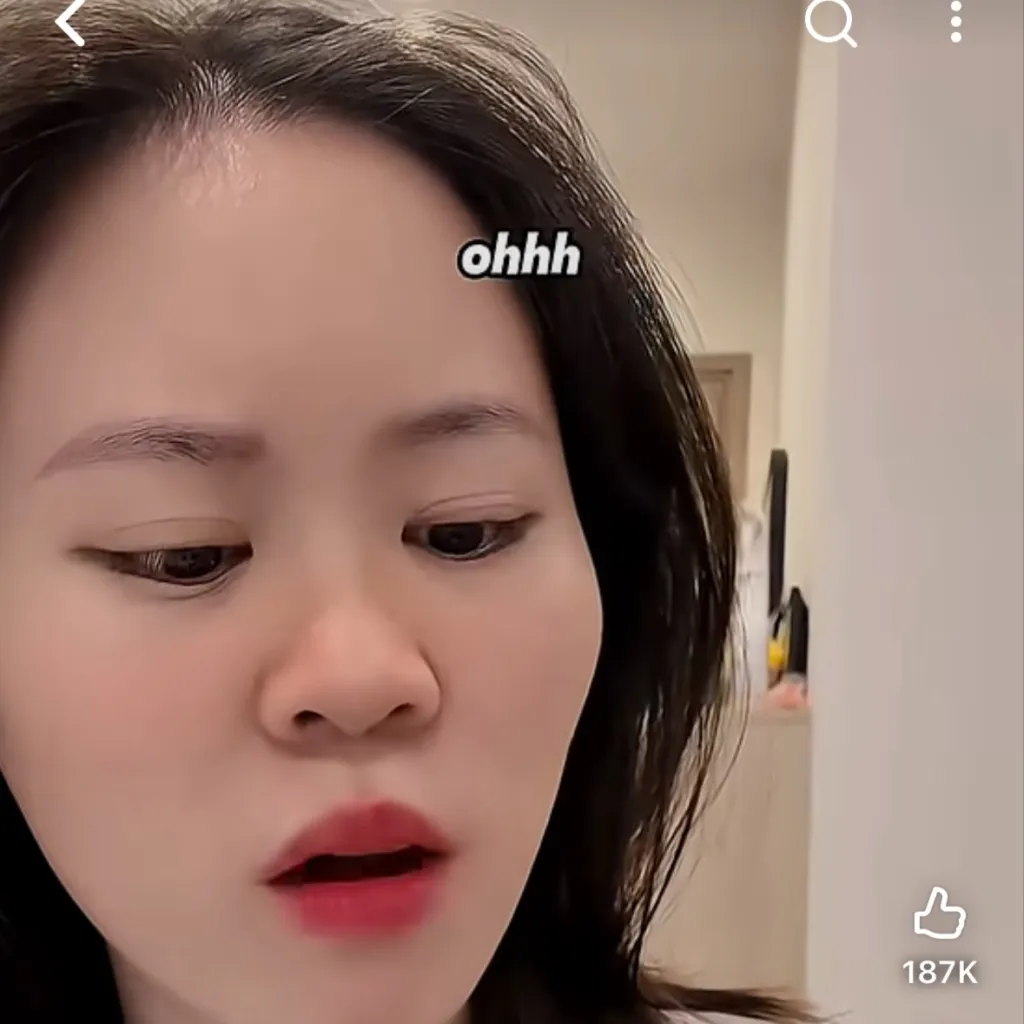 chat with ai character: Clingy lover 