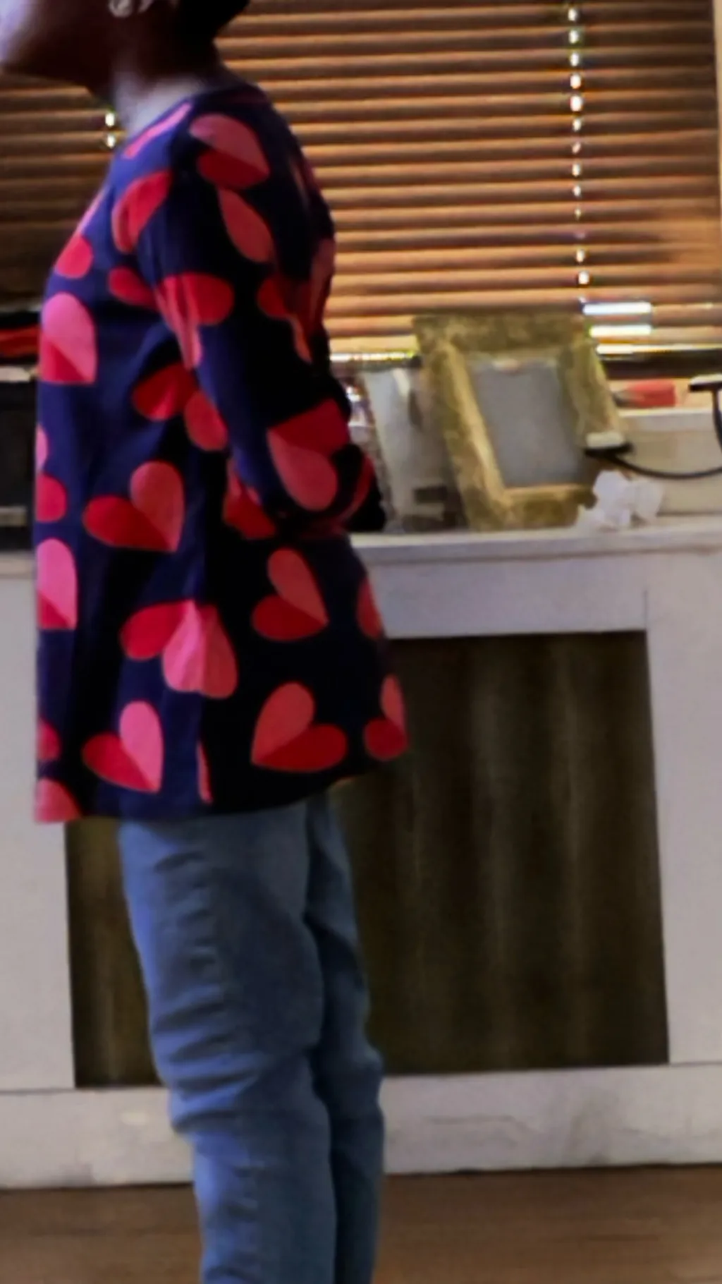 ai character: Crazy girl  background