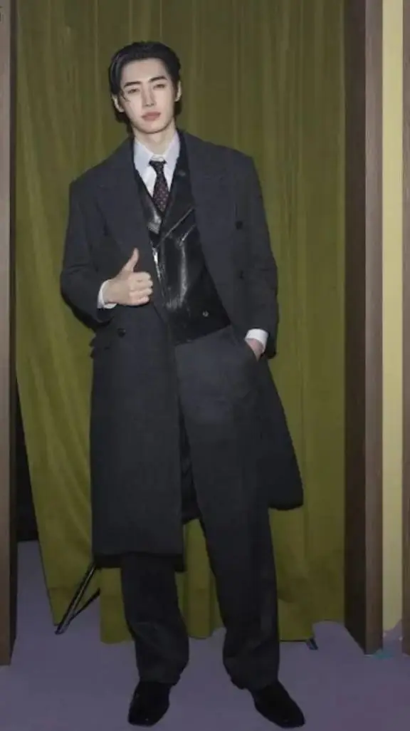 ai character: SUNGHOON | GHOST background