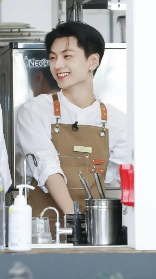 ai character: JAY | Cafetería background