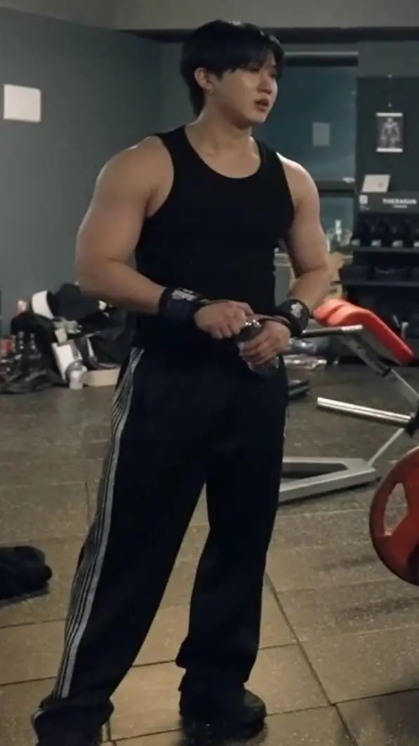 ai character: CHANGBIN | GYM background