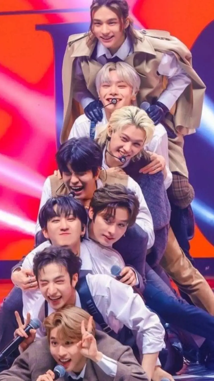 ai character: STRAY KIDS background