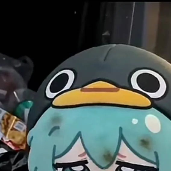 chat with ai character: miku gugu kitty