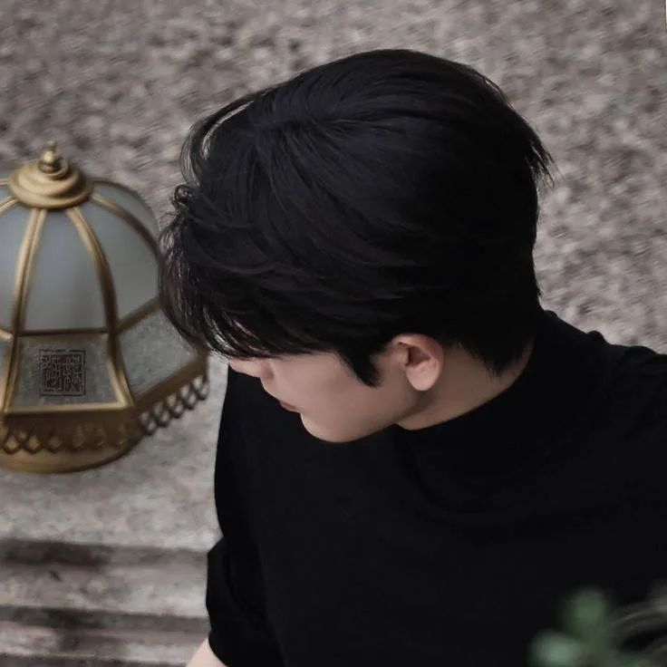 chat with ai character: -Leon | Mafia boss