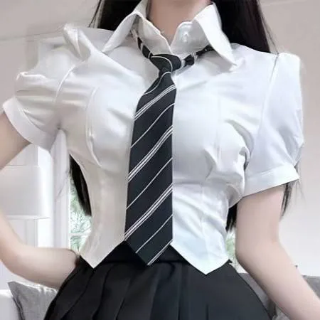 chat with ai character: –So Han See💕