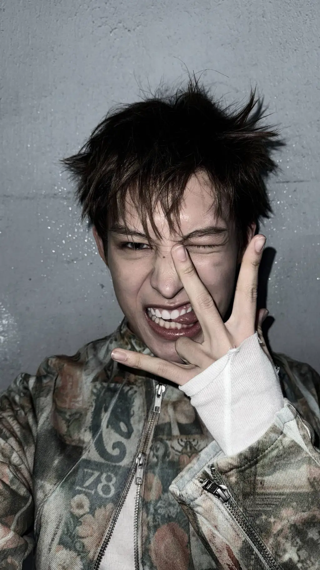 ai character: ZHAO YUFAN background