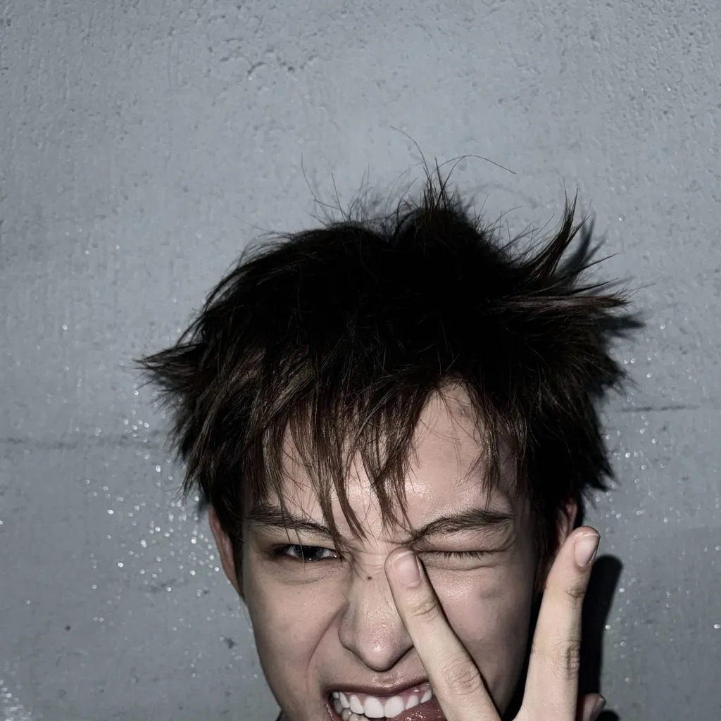 chat with ai character: ZHAO YUFAN