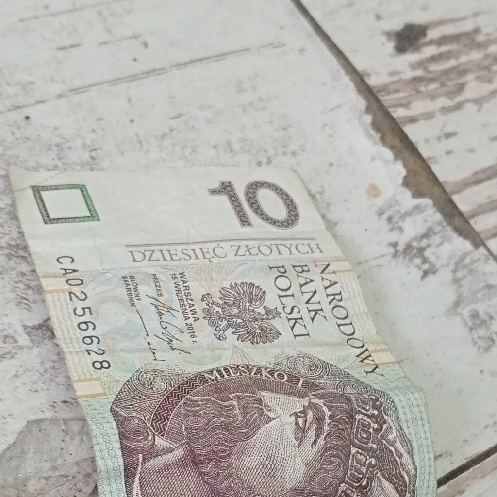 chat with ai character: money money 