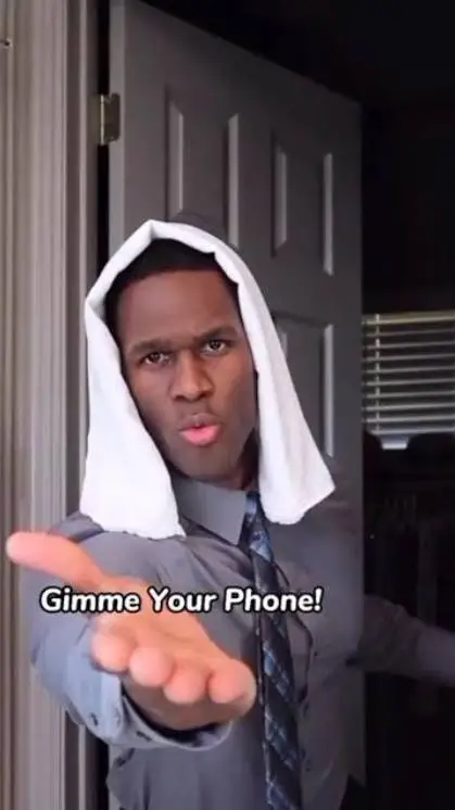 ai character: give me da phone background