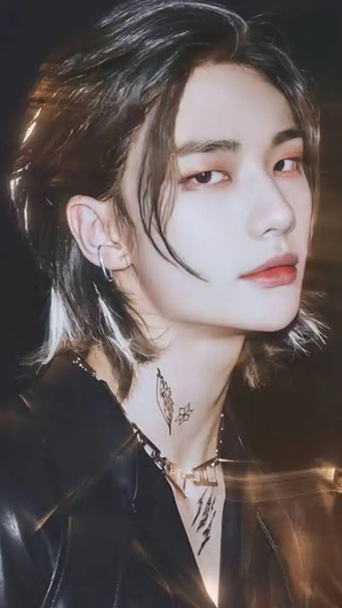 ai character: hyunjin background