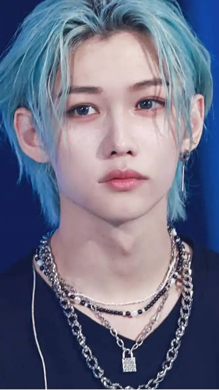 ai character: Lee felix background