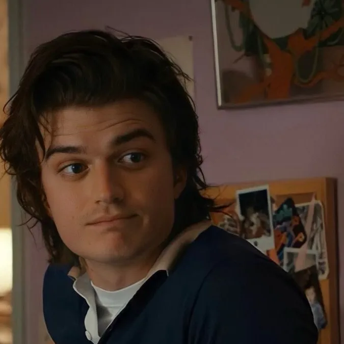 chat with ai character: Steve Harrington