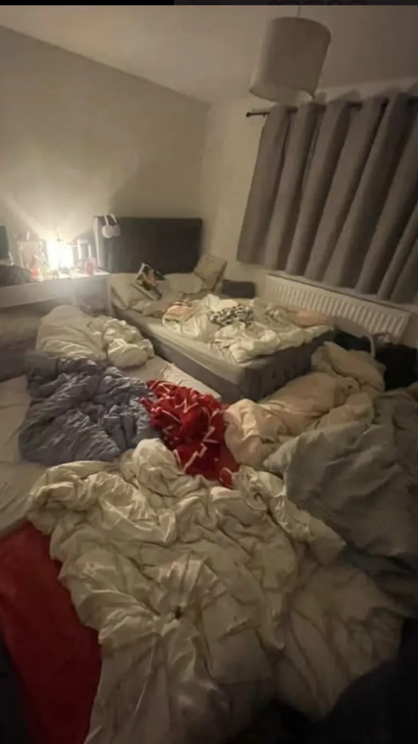 ai character: GC Sleepover 🫶 background