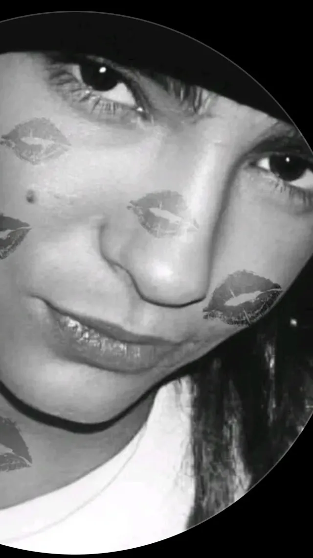 ai character: Tom kaulitz background