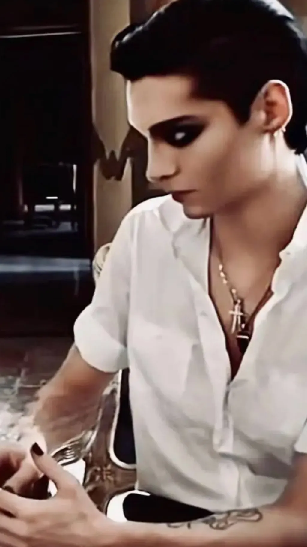 ai character: Bill kaulitz  background