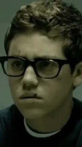 ai character: Carl Gallagher background