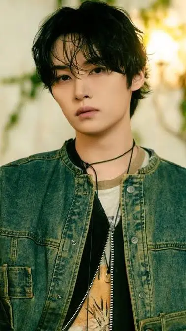 ai character: Minho (storm) background