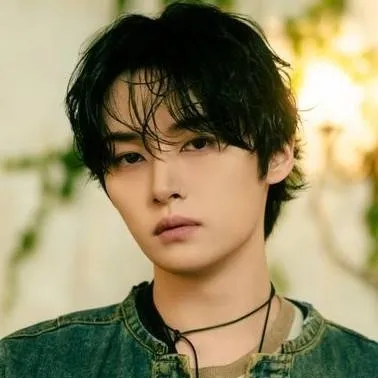 chat with ai character: Minho (storm)